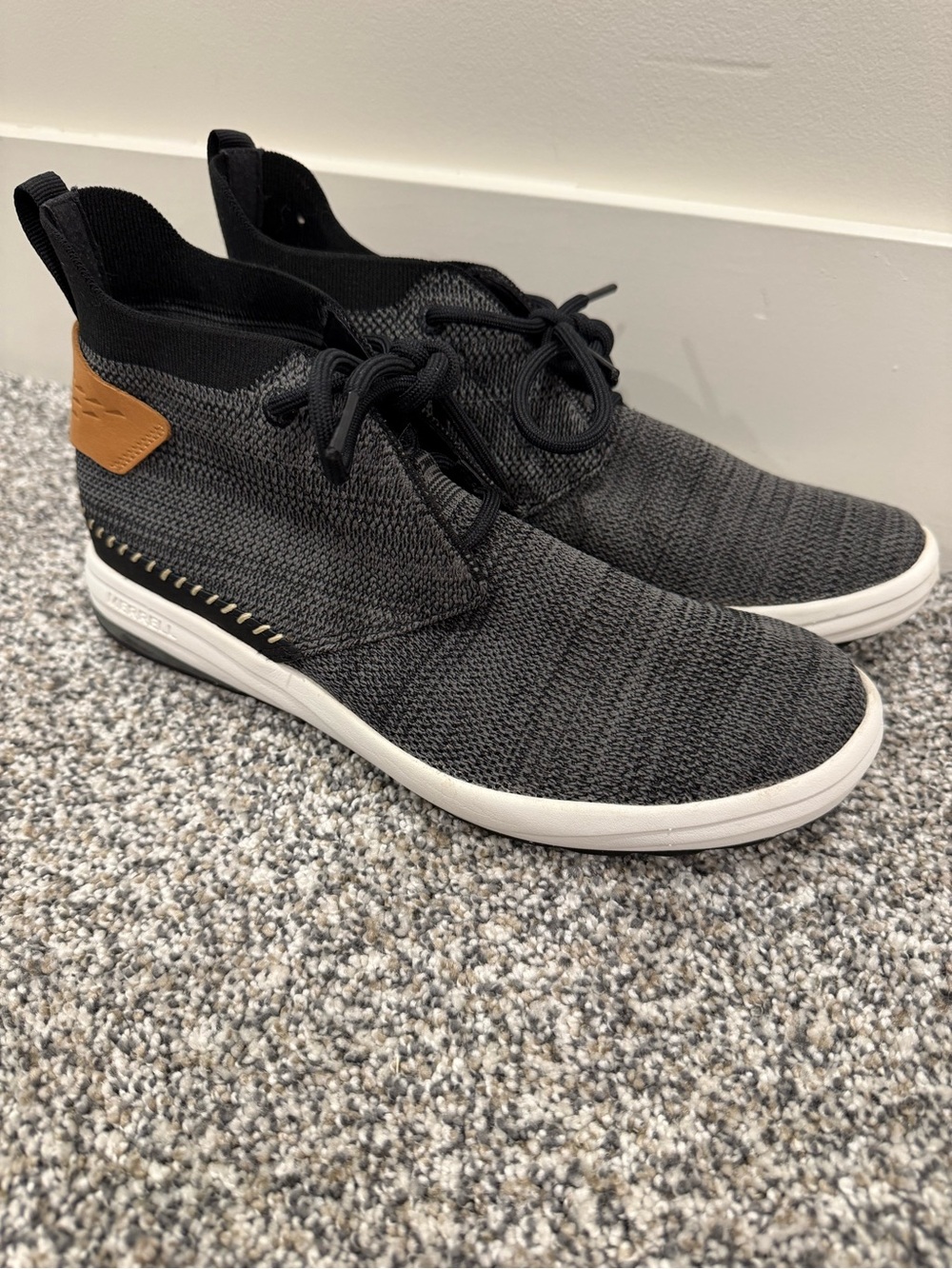 Merrell Gridway Women’s 8.5 Black/Gray Versatile Activewear Ankle Sneakers